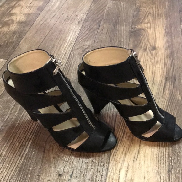 CHRISTIAN SIRIANO BLACK CAGE ZIPPER HEELS - Picture 2 of 8